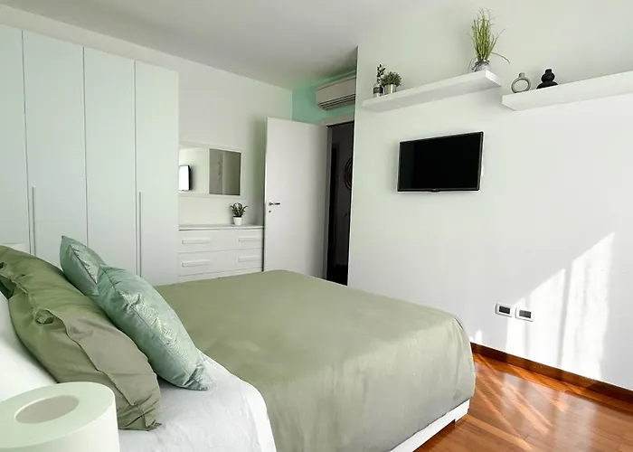 House Апартаменты *